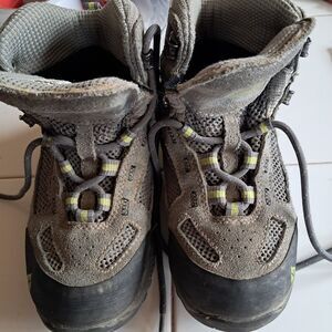 Vasque Kids Hiking Boots Breeze 2.0 Ultradry Waterproof Outdoor Shoes Size 12